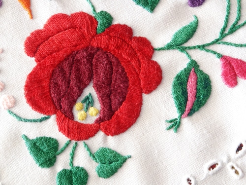 Can Sewing Machines Do Embroidery