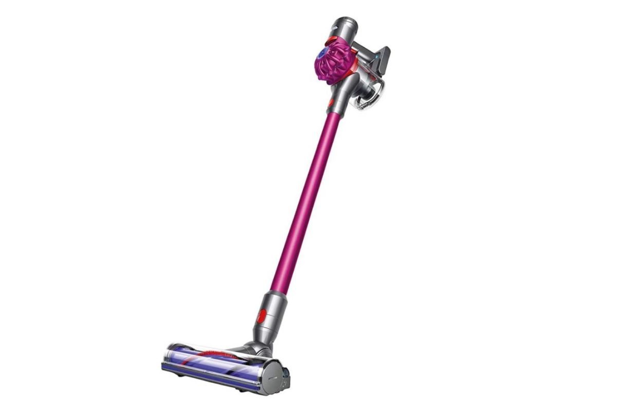 Dyson V7 Motorhead Review 2021 Your Lightweight Champion